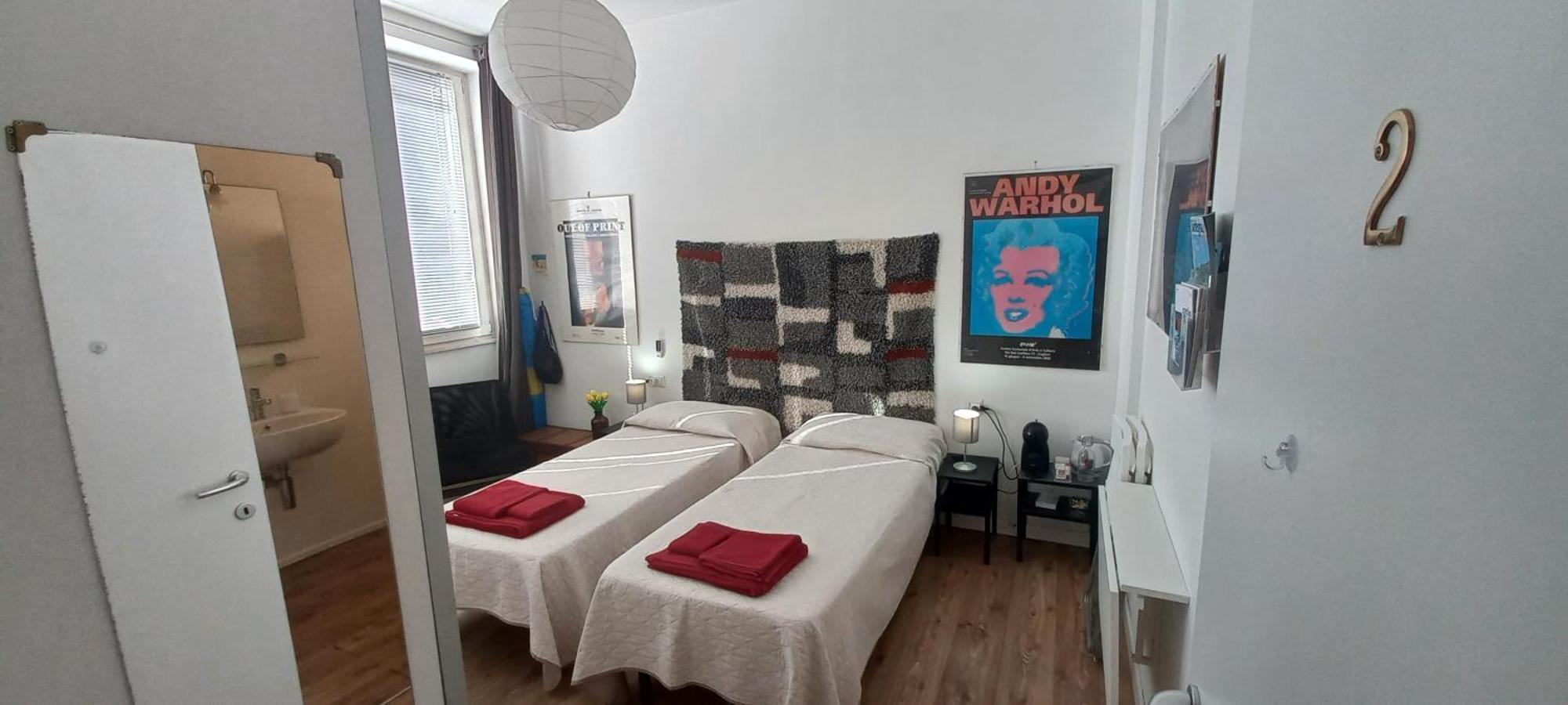 B&B Leo Каляри Екстериор снимка